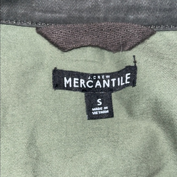J Crew Mercantile size Small NWOT Camo Women's Jacket with Gold Accents - Picture 10 of 11